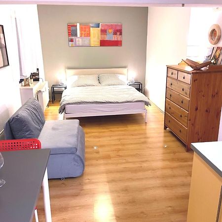 Charming Studio In The Old Town Apartment Bratislava Bagian luar foto