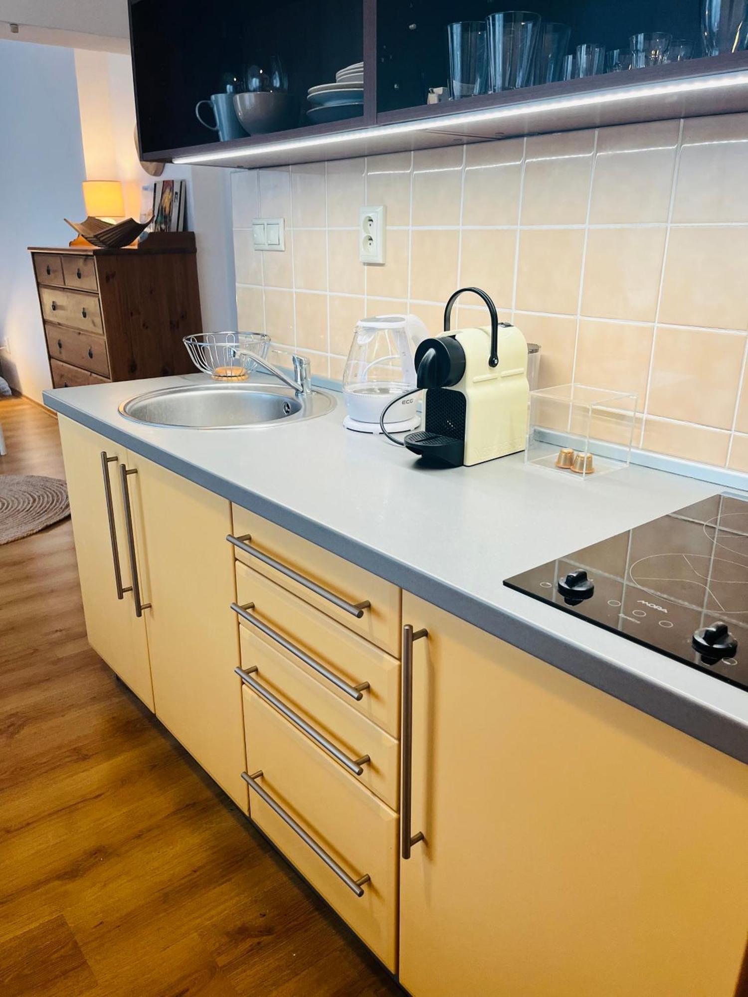 Charming Studio In The Old Town Apartment Bratislava Bagian luar foto